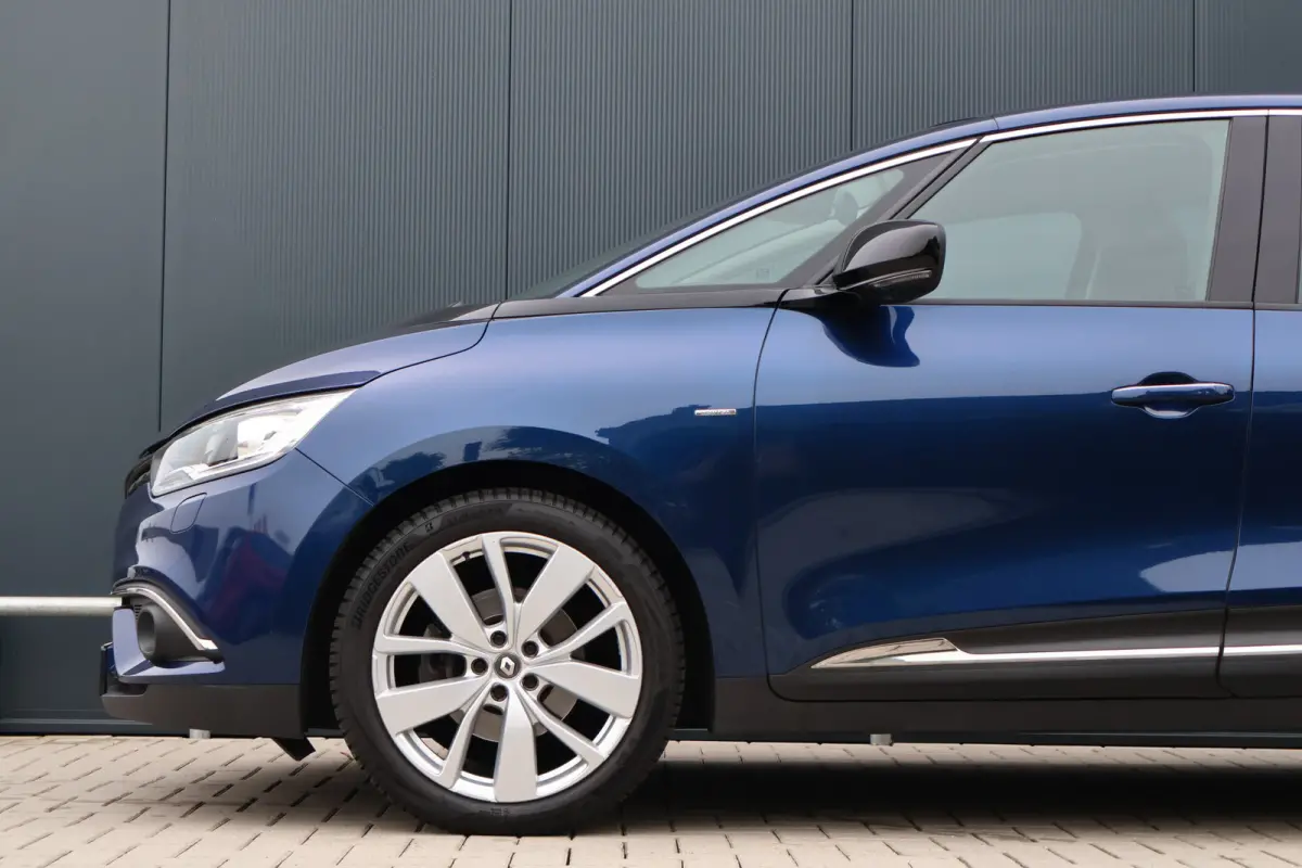 1.3 TCe Limited Automaat | Trekhaak | Stoelverwarming | Camera | Keyless | Apple Carplay / Android Auto | 20 Inch