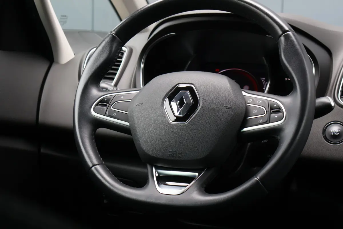 1.3 TCe Limited Automaat | Trekhaak | Stoelverwarming | Camera | Keyless | Apple Carplay / Android Auto | 20 Inch