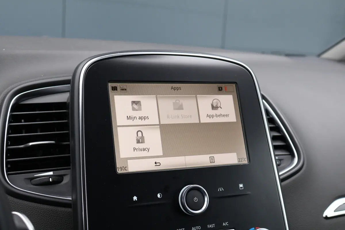 1.3 TCe Limited Automaat | Trekhaak | Stoelverwarming | Camera | Keyless | Apple Carplay / Android Auto | 20 Inch