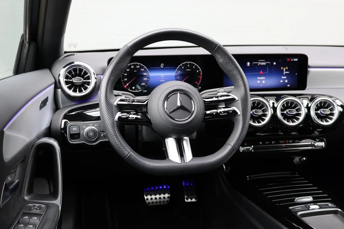200 AMG Line / Special Edition / Night Pakket / Soundsystem / Stuurwielverwarming