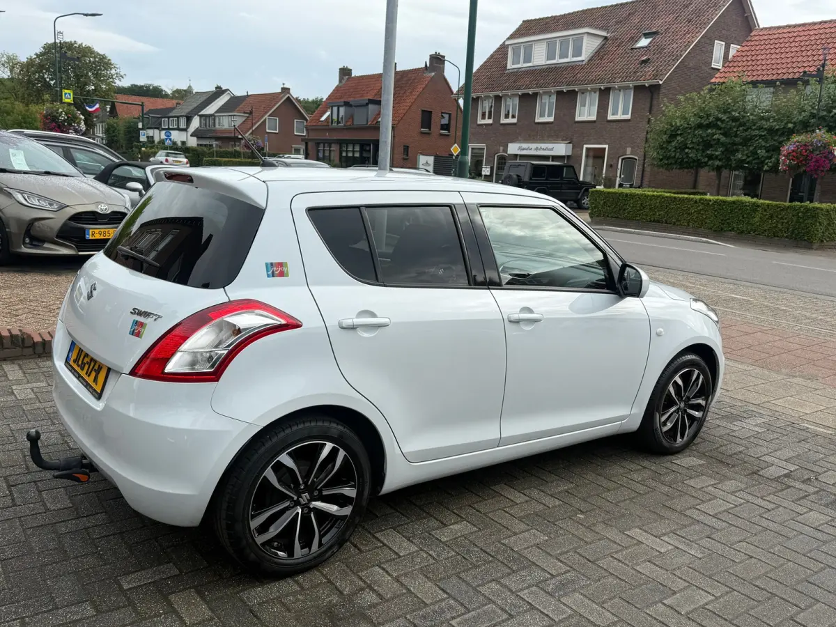 1.2 Bandit EASSS, Trekhaak,Stoelverwarming,Airco,L.M.Velgen,Extra getint glas