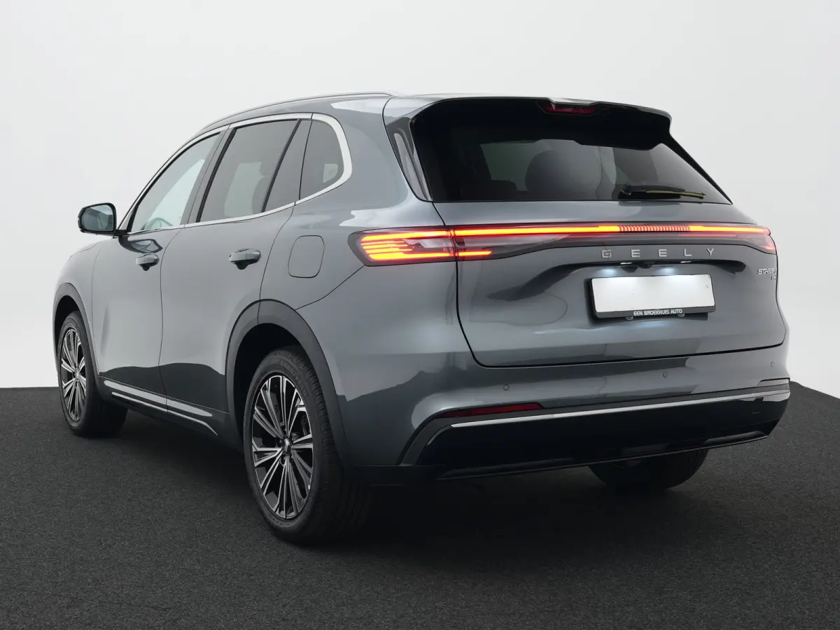 1.5 Max+ 29,8 kWh | 136km WLTP | Full Options | Panoramadak | Flyme Audio | 360° Camera |