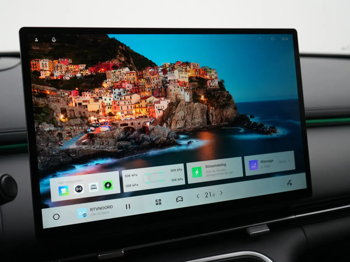 1.5 Max+ 29,8 kWh | 136km WLTP | Full Options | Panoramadak | Flyme Audio | 360° Camera |