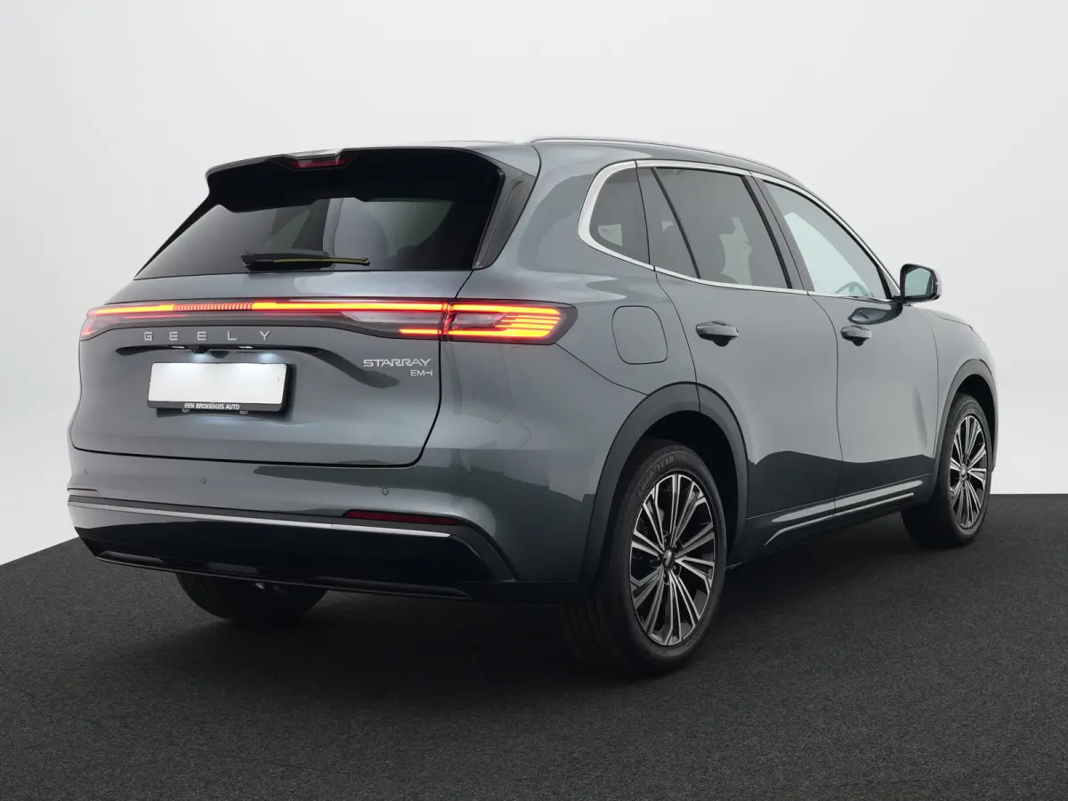 1.5 Max+ 29,8 kWh | 136km WLTP | Full Options | Panoramadak | Flyme Audio | 360° Camera |