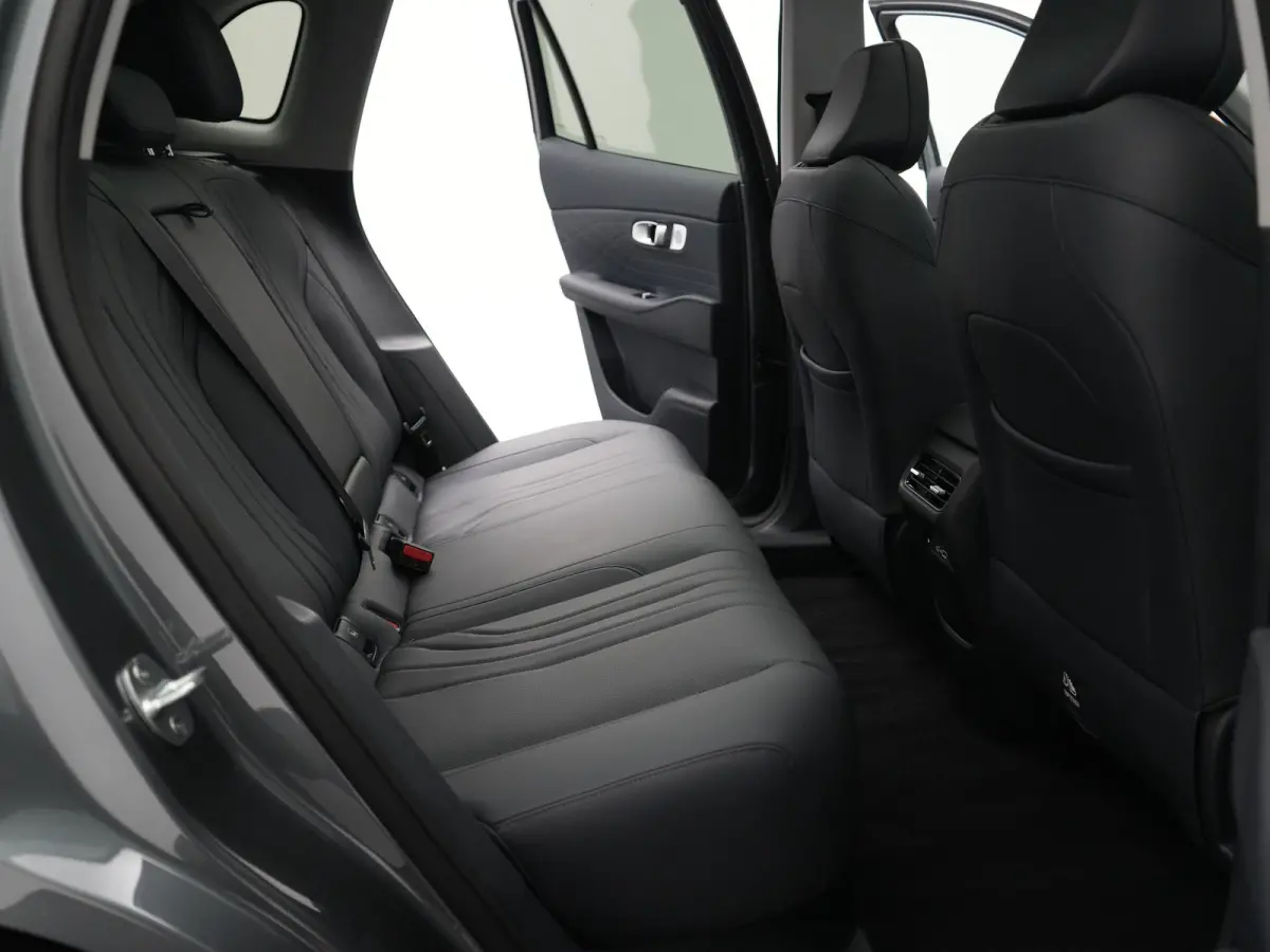 1.5 Max+ 29,8 kWh | 136km WLTP | Full Options | Panoramadak | Flyme Audio | 360° Camera |