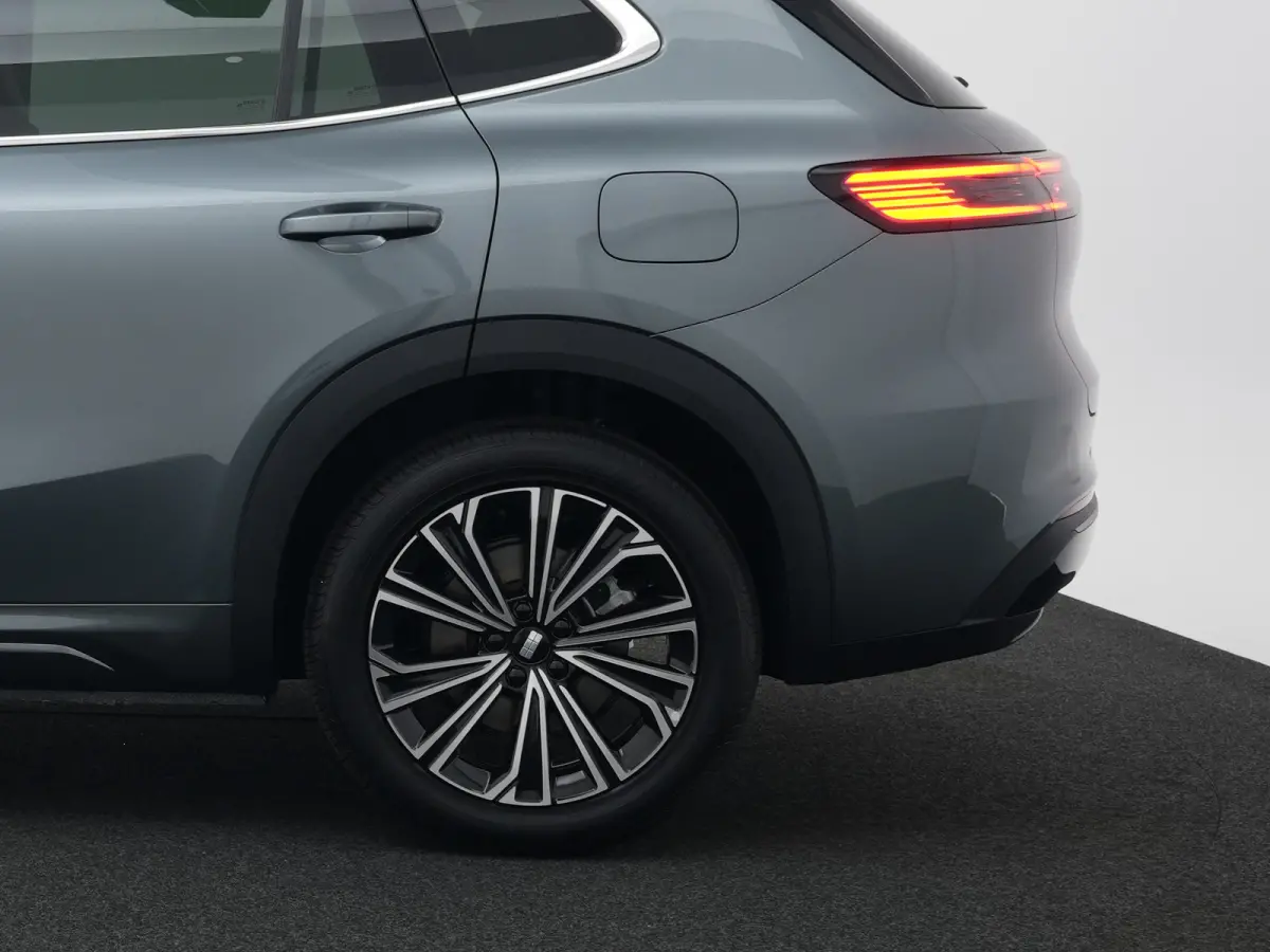 1.5 Max+ 29,8 kWh | 136km WLTP | Full Options | Panoramadak | Flyme Audio | 360° Camera |