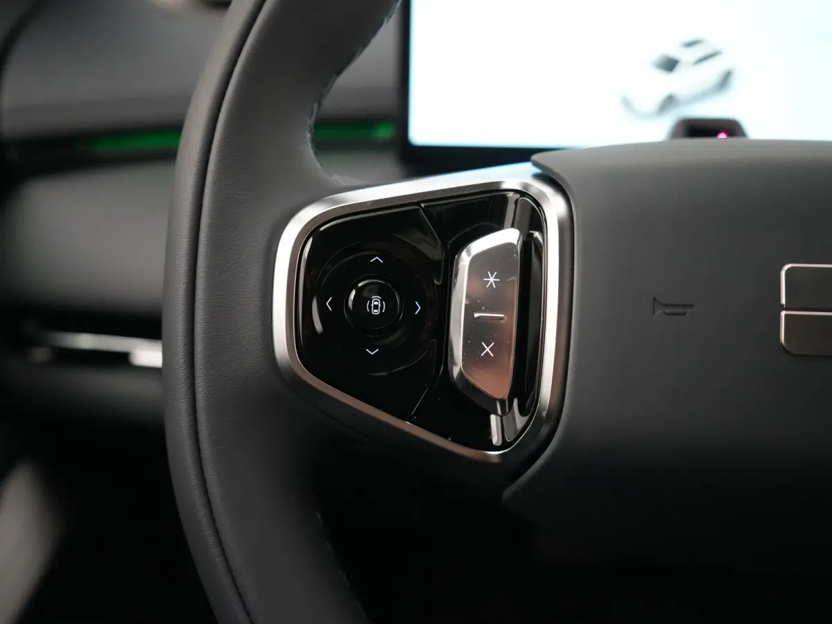 1.5 Max+ 29,8 kWh | 136km WLTP | Full Options | Panoramadak | Flyme Audio | 360° Camera |