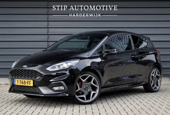 1.5 ST-3 200pk | Recaro Seats | Bang & Olufsen | Keyless Entry & Start | Camera | Stoel + Stuur verwarming |