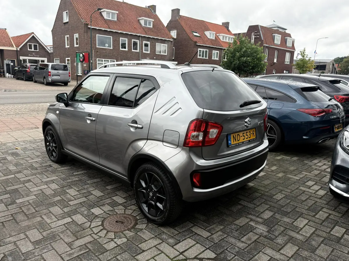 1.2 Select Intro,Navigatie, Stoelverwarming,L.M.Velgen,Airco,Dakrails