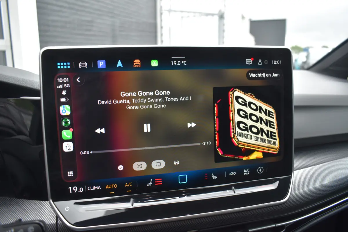 1.5 eTSI 150pk R-Line Edition Automaat | Apple Carplay & Android Auto | Airco ECC | Camera achter | Parkeersensoren voor en achter | Stoel verwarming | Isofix Bevestigingspunten | Zeer Compl