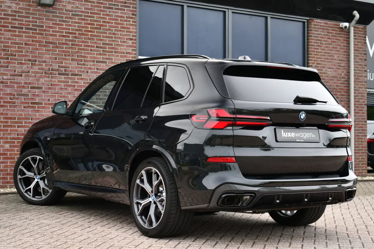 xDrive50e M-Sport Skylounge Comf-stoel ACC 360 HUD H/K 21inch