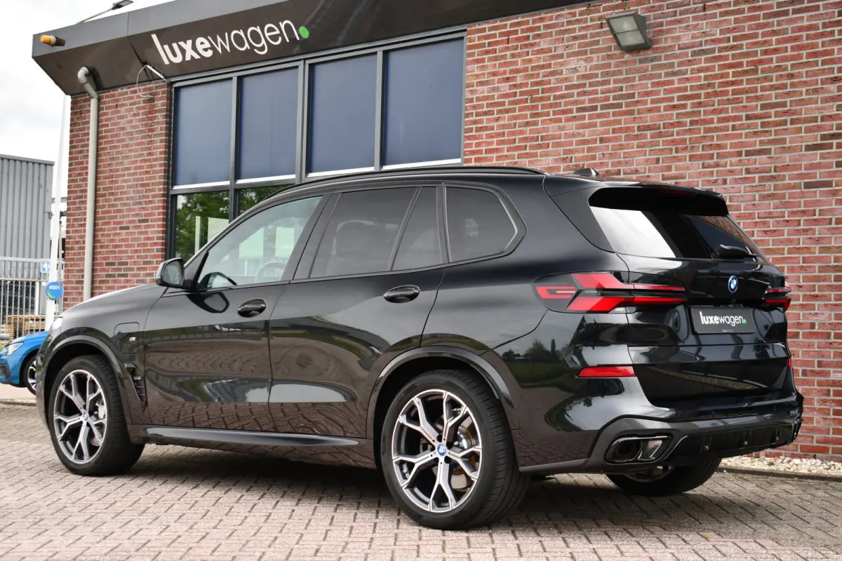 xDrive50e M-Sport Skylounge Comf-stoel ACC 360 HUD H/K 21inch