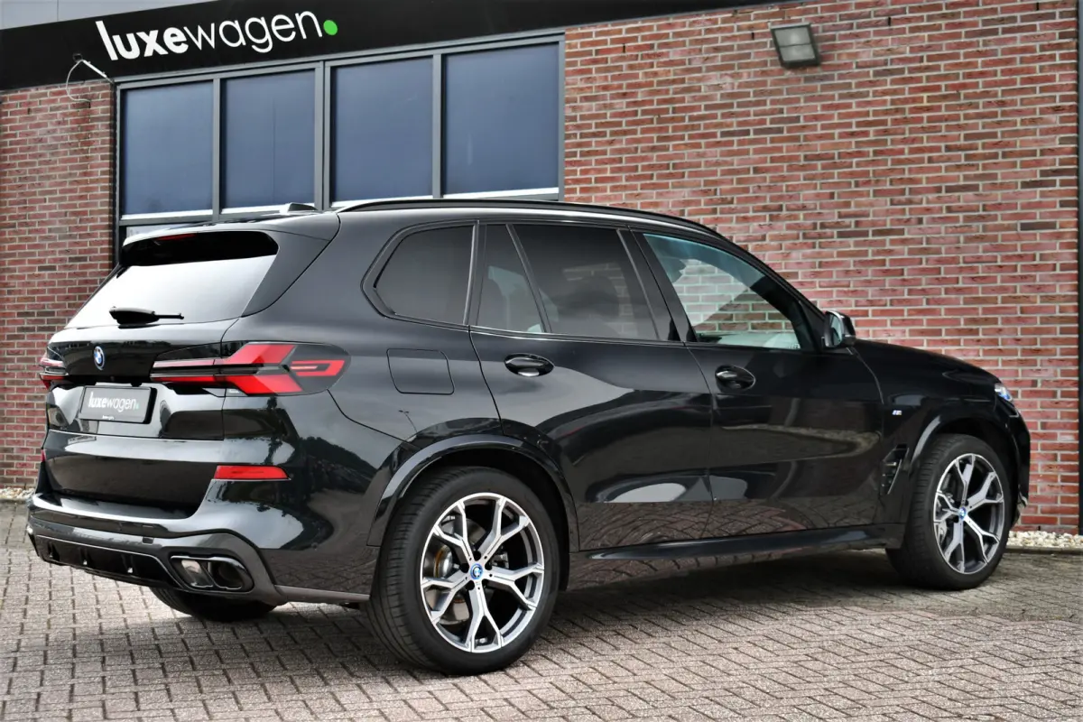 xDrive50e M-Sport Skylounge Comf-stoel ACC 360 HUD H/K 21inch