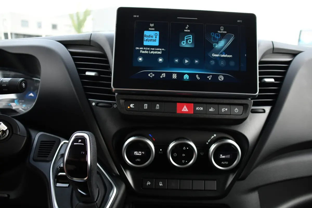35S18 L2H2 PB Edition FACELIFT! Virtual, Adaptieve Cruise, Camera, Carplay, Automaat, 3500kg Trekhaak, Sensoren, 180pk, Multimedia, Uniek!