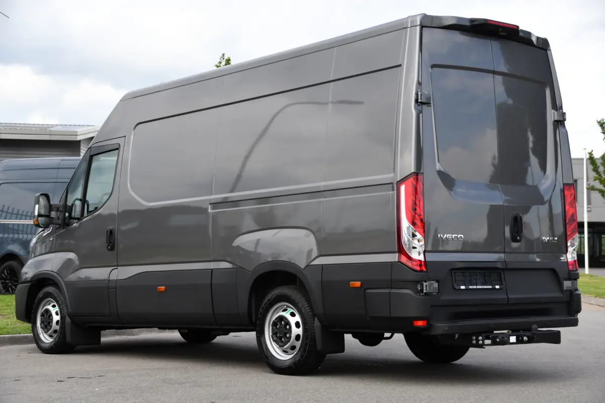 35S18 L2H2 PB Edition FACELIFT! Virtual, Adaptieve Cruise, Camera, Carplay, Automaat, 3500kg Trekhaak, Sensoren, 180pk, Multimedia, Uniek!