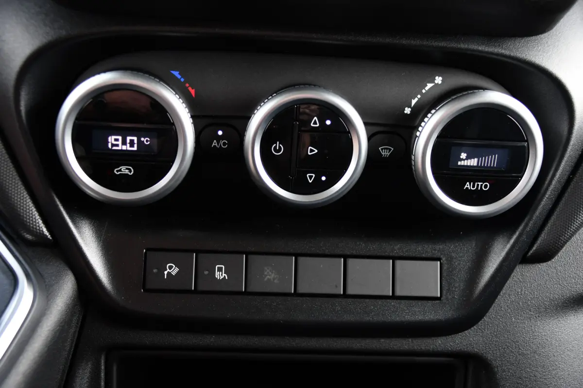 35S18 L2H2 PB Edition FACELIFT! Virtual, Adaptieve Cruise, Camera, Carplay, Automaat, 3500kg Trekhaak, Sensoren, 180pk, Multimedia, Uniek!