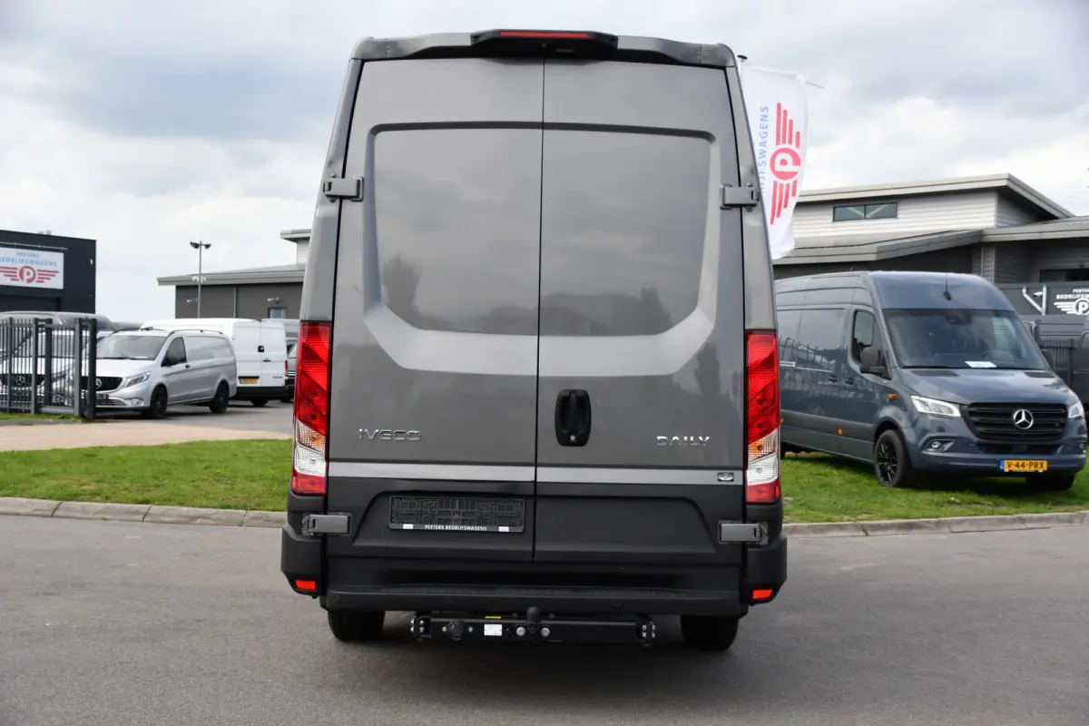 35S18 L2H2 PB Edition FACELIFT! Virtual, Adaptieve Cruise, Camera, Carplay, Automaat, 3500kg Trekhaak, Sensoren, 180pk, Multimedia, Uniek!