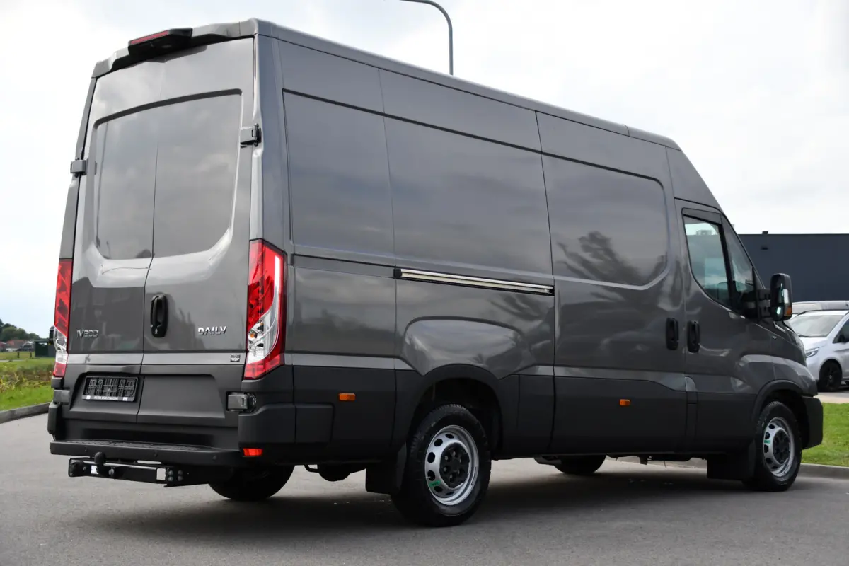 35S18 L2H2 PB Edition FACELIFT! Virtual, Adaptieve Cruise, Camera, Carplay, Automaat, 3500kg Trekhaak, Sensoren, 180pk, Multimedia, Uniek!