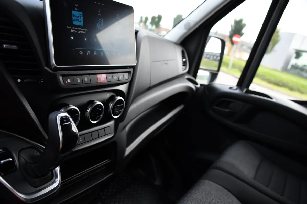35S18 L2H2 PB Edition FACELIFT! Virtual, Adaptieve Cruise, Camera, Carplay, Automaat, 3500kg Trekhaak, Sensoren, 180pk, Multimedia, Uniek!