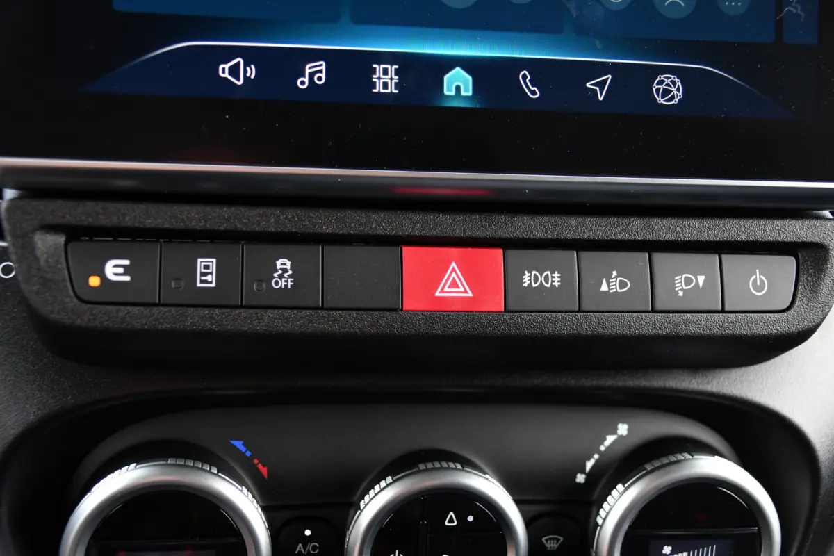 35S18 L2H2 PB Edition FACELIFT! Virtual, Adaptieve Cruise, Camera, Carplay, Automaat, 3500kg Trekhaak, Sensoren, 180pk, Multimedia, Uniek!