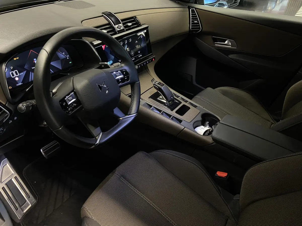 1.5 BlueHDI So Chic | Automaat | Navigatie | Camera