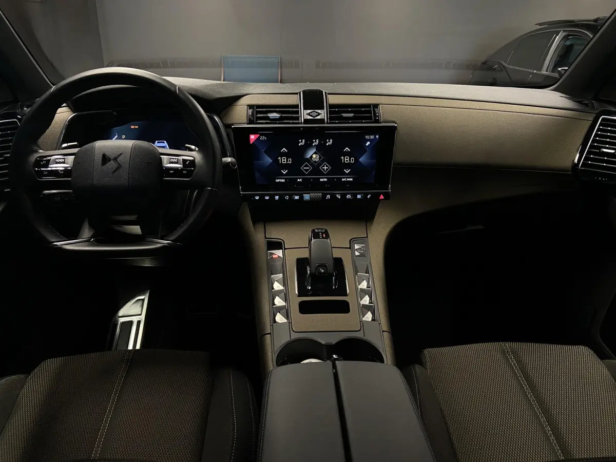 1.5 BlueHDI So Chic | Automaat | Navigatie | Camera
