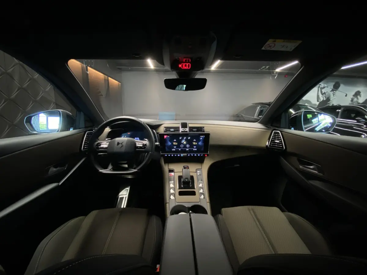 1.5 BlueHDI So Chic | Automaat | Navigatie | Camera