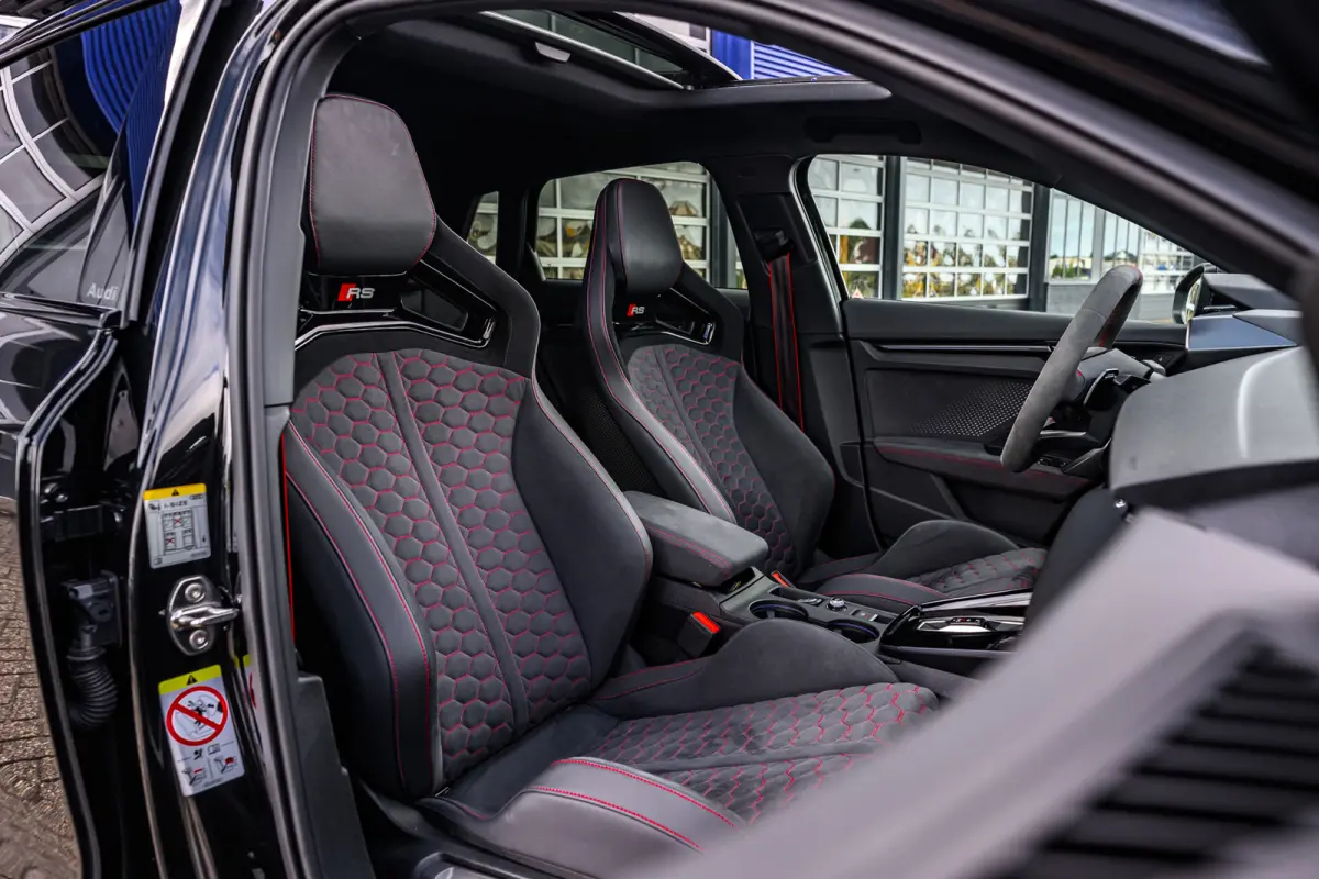 2.5 TFSI RS 3 quattro Pano/Schaalstoelen/Carbon/HuD