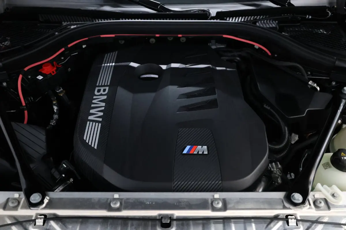 M50 Xdrive 398PK M-PERFORMANCE/M-SPORT PRO/PANO/HARMAN KARDON/HEAD-UP/360° CAMERA/21" LMV/ACC/ECC/FABRIEKSGARANTIE!