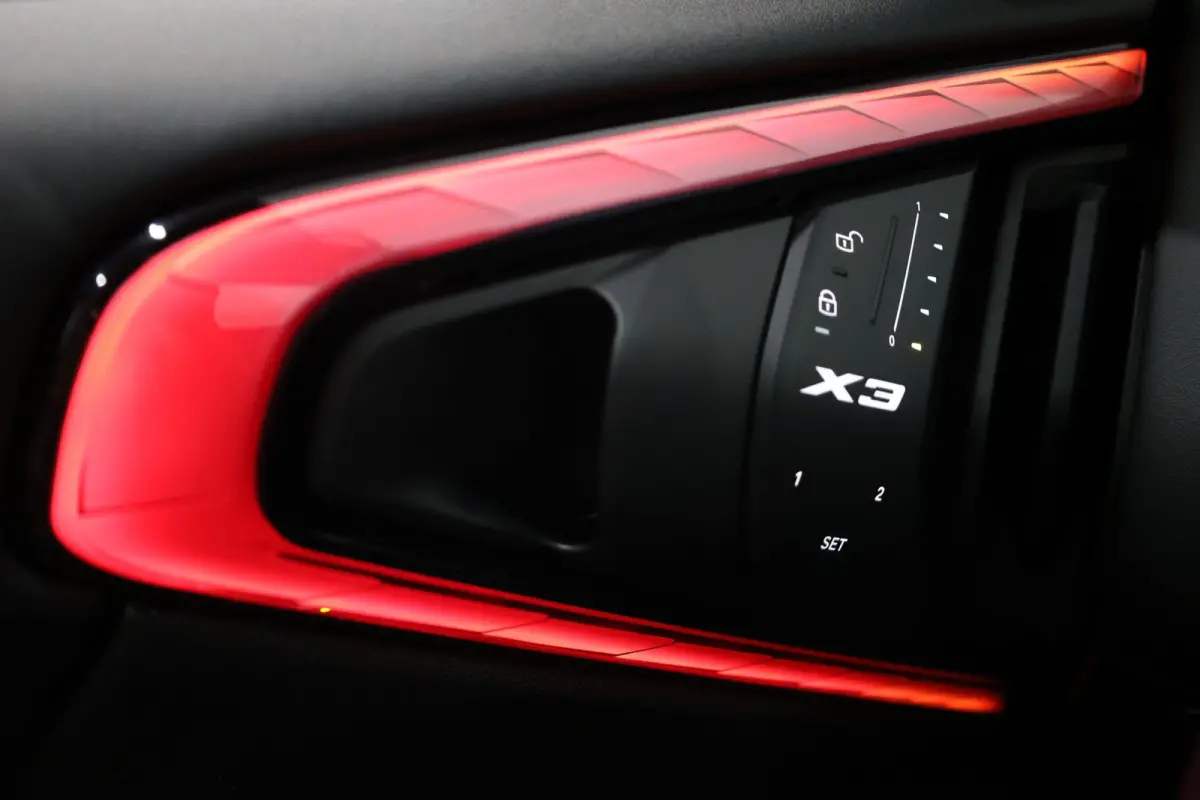 M50 Xdrive 398PK M-PERFORMANCE/M-SPORT PRO/PANO/HARMAN KARDON/HEAD-UP/360° CAMERA/21" LMV/ACC/ECC/FABRIEKSGARANTIE!