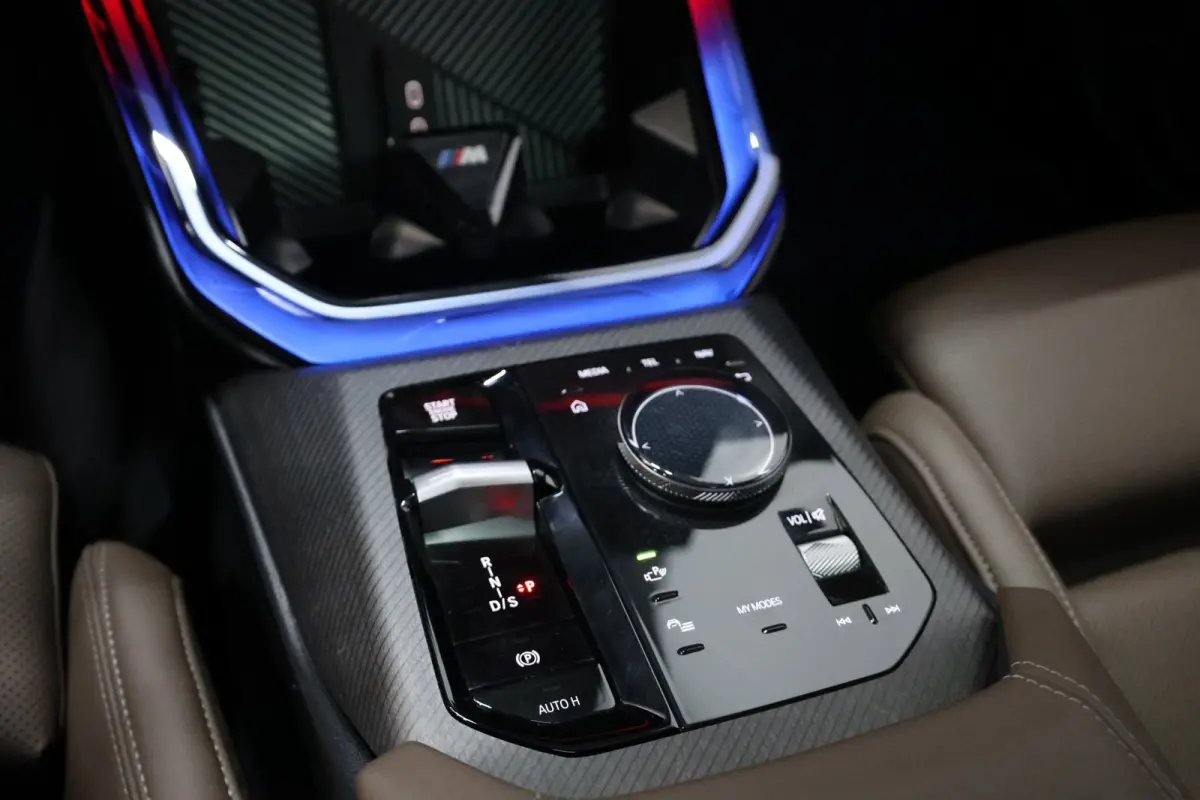 M50 Xdrive 398PK M-PERFORMANCE/M-SPORT PRO/PANO/HARMAN KARDON/HEAD-UP/360° CAMERA/21" LMV/ACC/ECC/FABRIEKSGARANTIE!