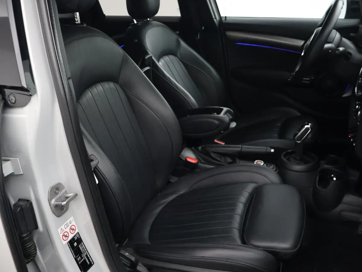 1.5 COOPER AUT. + LEDER | UNION JACK LED | HARMAN/KARDON | MINI YOURS | APPLE CARPLAY