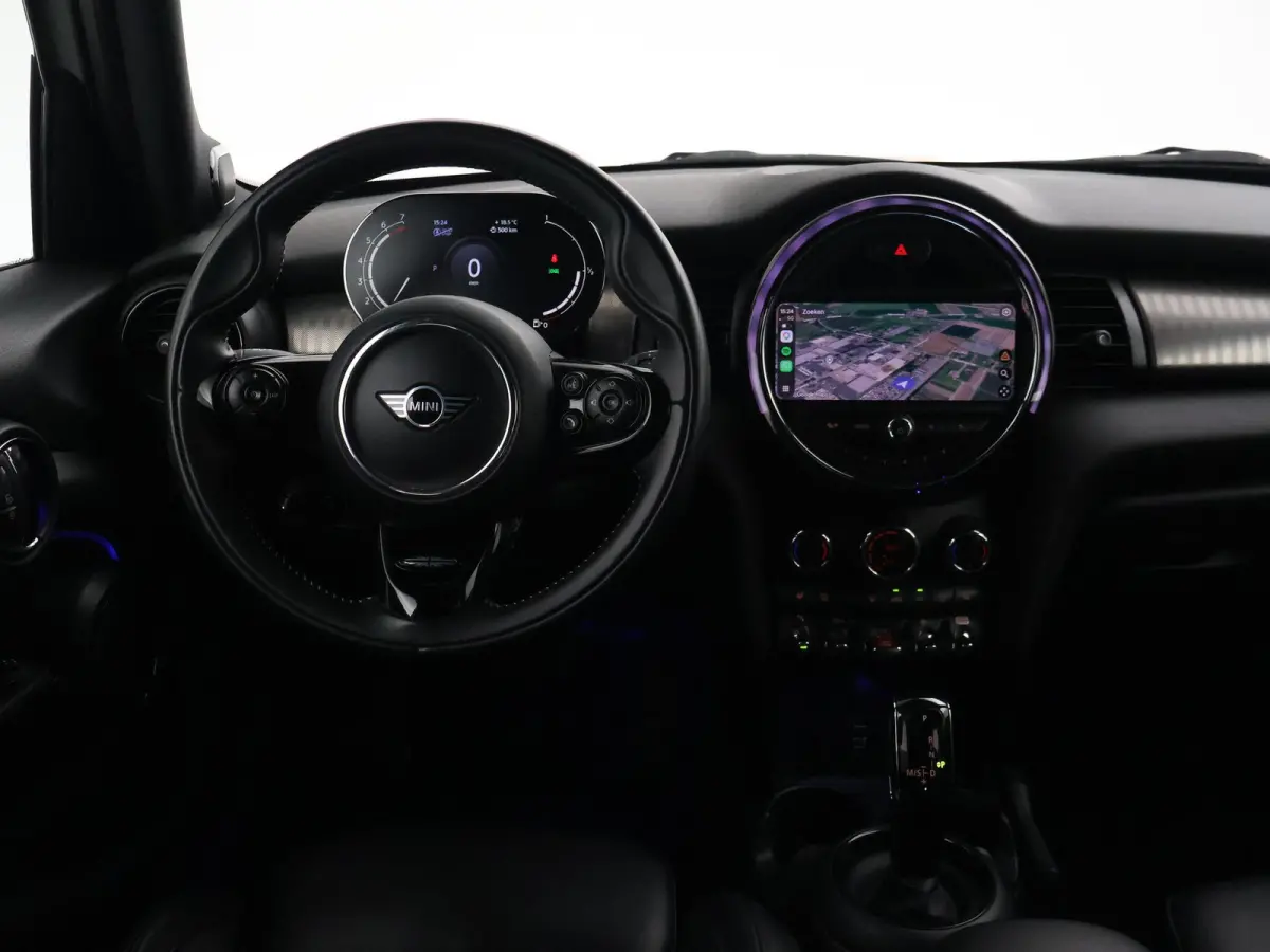 1.5 COOPER AUT. + LEDER | UNION JACK LED | HARMAN/KARDON | MINI YOURS | APPLE CARPLAY