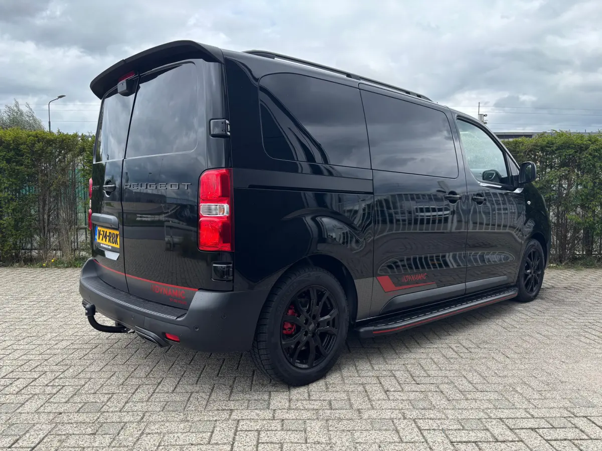 EV L2 75 kWh Dynamic By Revolve | Betimmering | Camera | Stoelverwarming | Cruise Control | Navi | CLimate | Leder | Sidesteps | LED | Keyless
