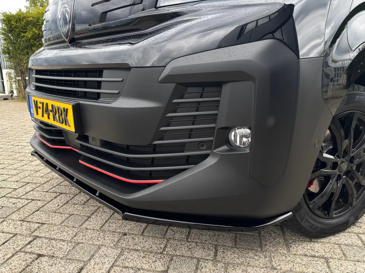 EV L2 75 kWh Dynamic By Revolve | Betimmering | Camera | Stoelverwarming | Cruise Control | Navi | CLimate | Leder | Sidesteps | LED | Keyless