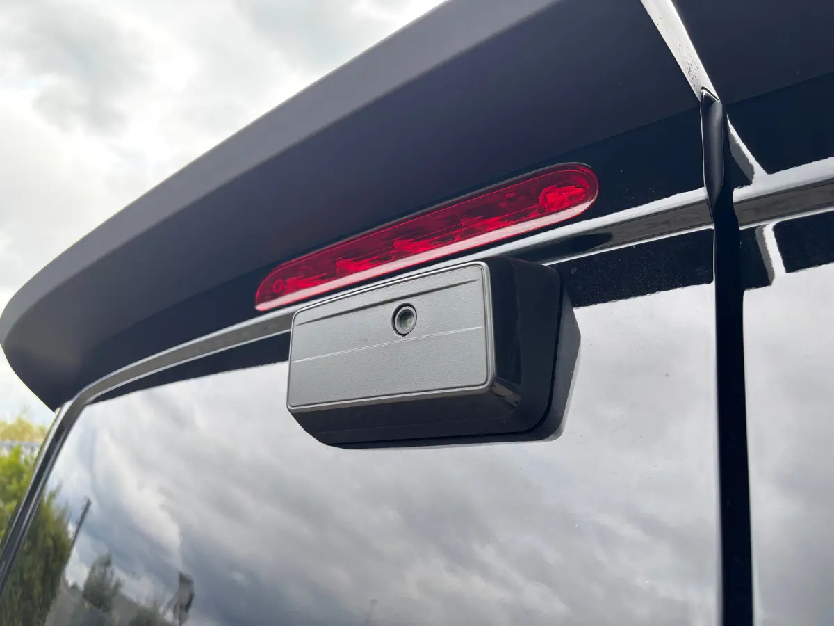 EV L2 75 kWh Dynamic By Revolve | Betimmering | Camera | Stoelverwarming | Cruise Control | Navi | CLimate | Leder | Sidesteps | LED | Keyless