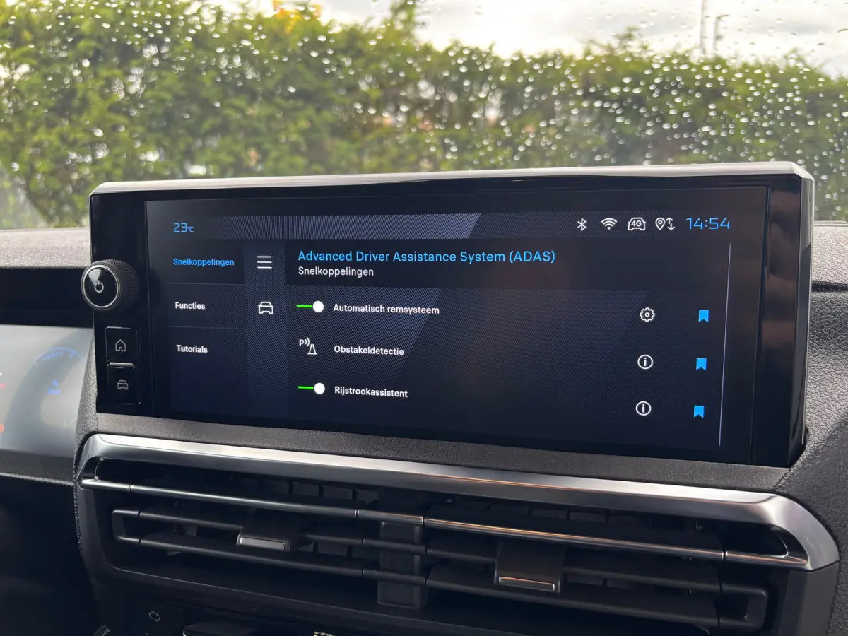 EV L2 75 kWh Dynamic By Revolve | Betimmering | Camera | Stoelverwarming | Cruise Control | Navi | CLimate | Leder | Sidesteps | LED | Keyless