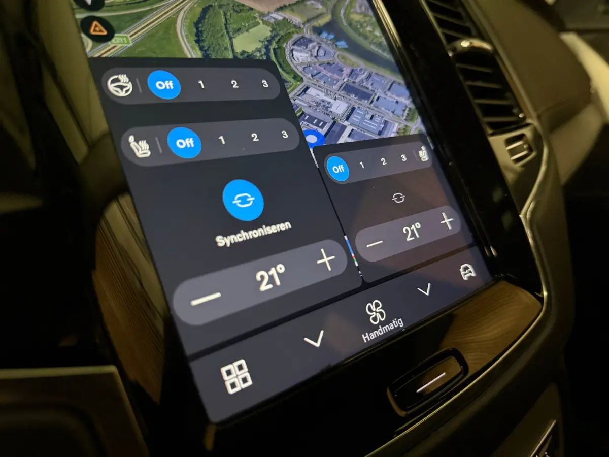 T8 AWD Recharge Ultra Ultimate Bright | 360 Camera | Head-Up Display | Harman Kardon | 455pk | Adaptieve Cruise Control | Stoelverwarming voor+achter | Stuurwielverwarming | Schuifdak | 20 I