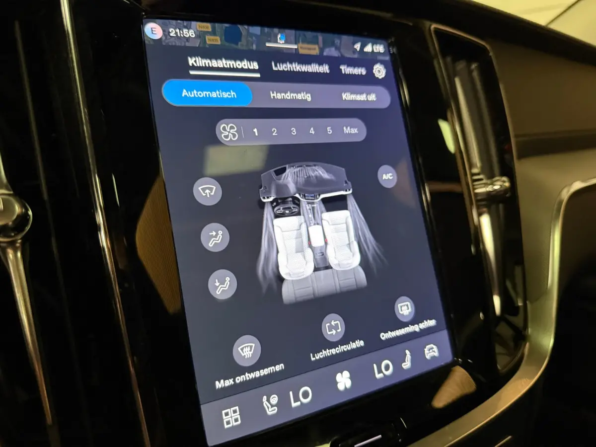 T6 AWD Recharge Ultra Dark | Trekhaak | 360 Camera | Schuifdak | Head-Up Display | Harman Kardon | Adaptieve Cruise Control | Stoelverwarming voor+achter | Stuurwielverwarming | Full LED Mee