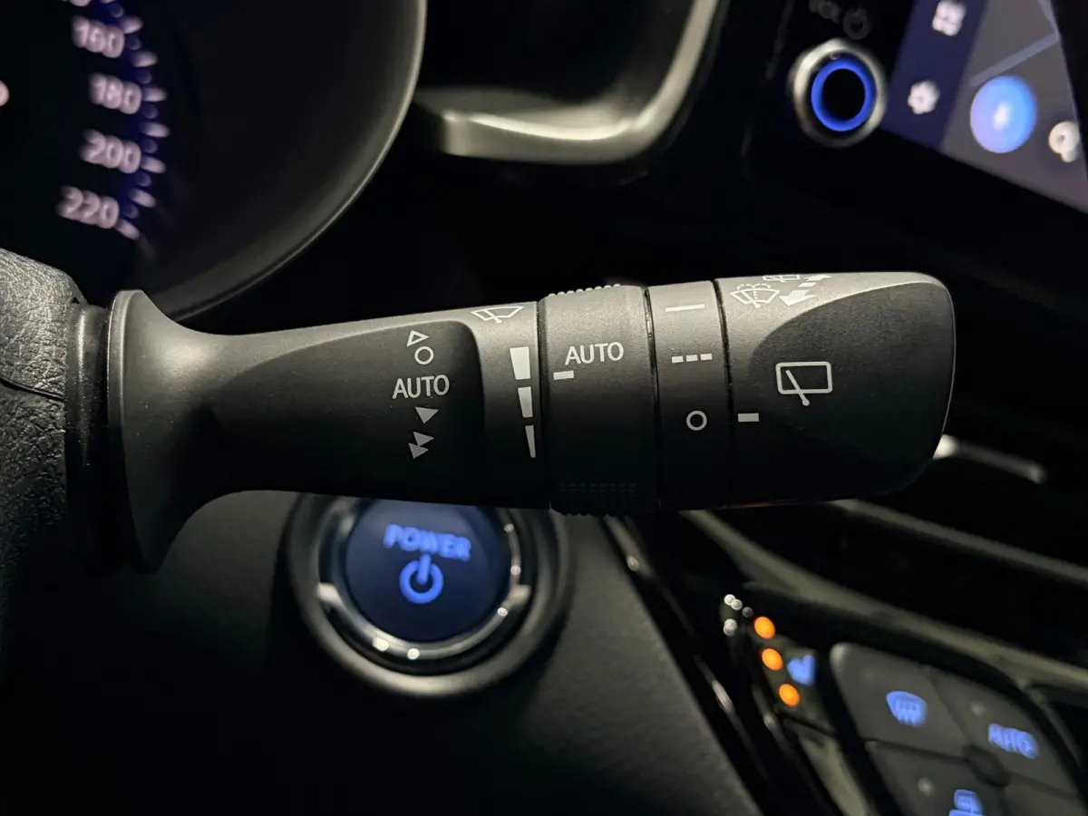 2.0 Hybrid Dynamic| Carplay|Led|Navigatie|Camera |ACC|Stoelverwarming + Stuur
