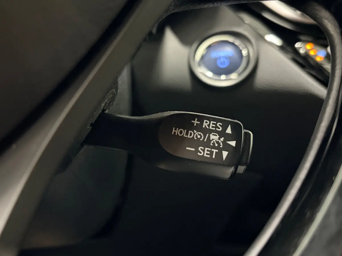 2.0 Hybrid Dynamic| Carplay|Led|Navigatie|Camera |ACC|Stoelverwarming + Stuur