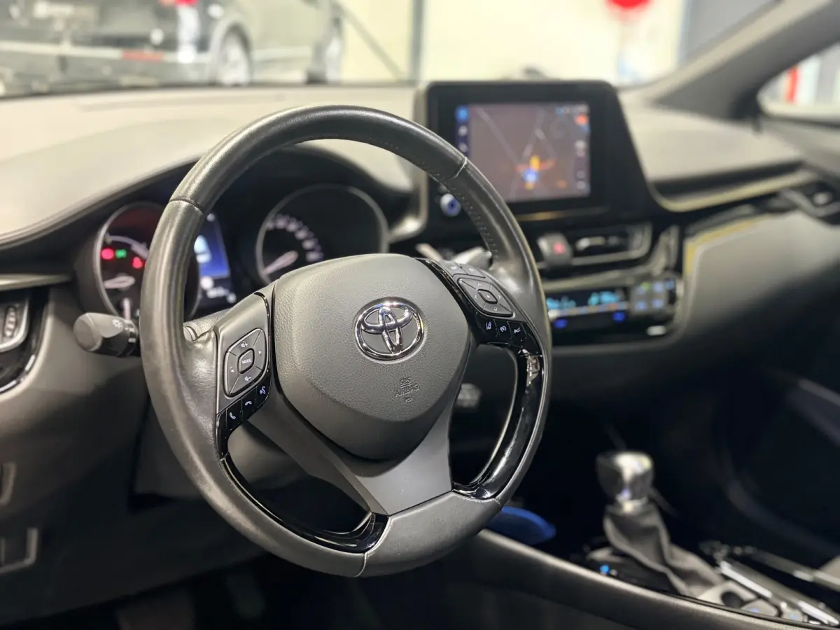 2.0 Hybrid Dynamic| Carplay|Led|Navigatie|Camera |ACC|Stoelverwarming + Stuur