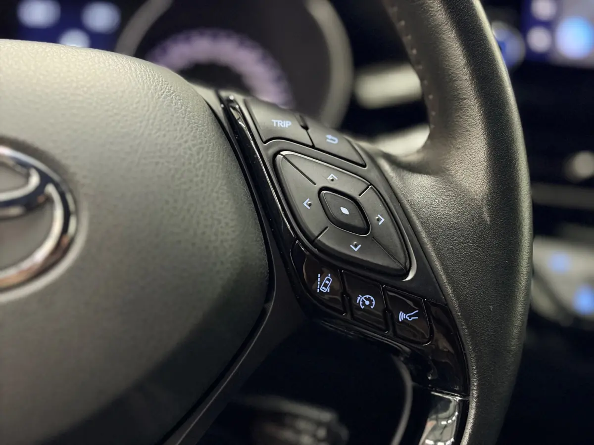 2.0 Hybrid Dynamic| Carplay|Led|Navigatie|Camera |ACC|Stoelverwarming + Stuur
