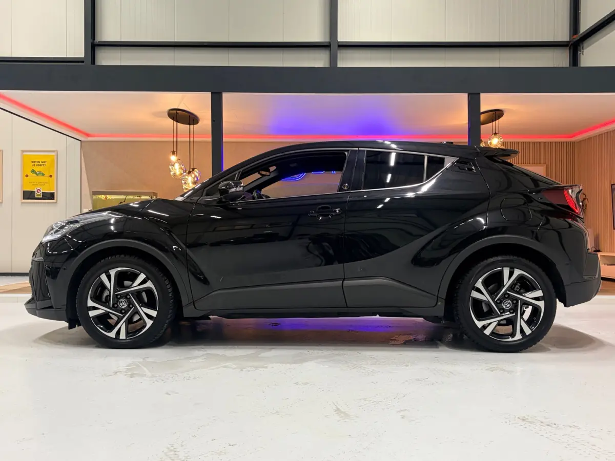 2.0 Hybrid Dynamic| Carplay|Led|Navigatie|Camera |ACC|Stoelverwarming + Stuur
