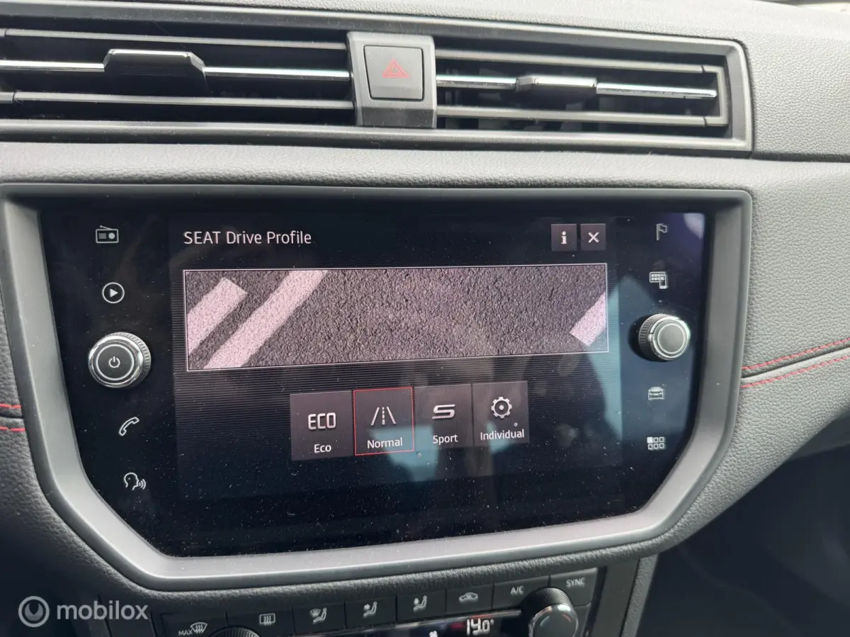 1.0 TSI FR | Stoelverwarming | Carplay