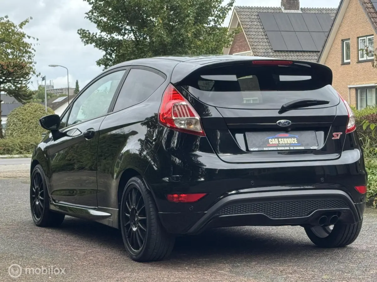 1.6 ST 134KW/STLVW/PDC/NAVI/CAMERA/LMV/KEYLESS