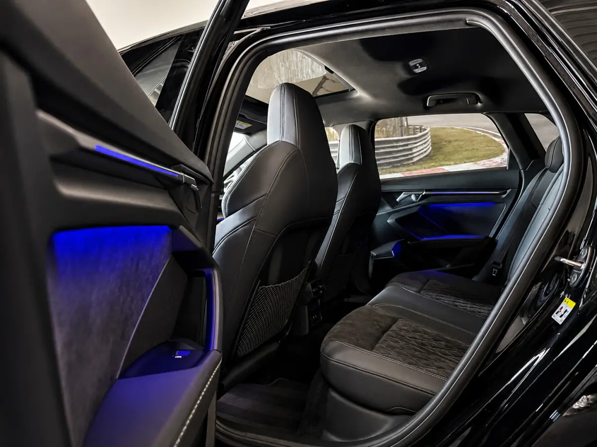 2.0 TFSI S3 Quattro 310PK | Pano | B&O | Head-Up | Alcantara RS Seats | Keyless | Digital Dash | Memory | Carplay | Matrix Led | ACC | Lane Assist | Ambient Sfeerverlichting | Dodehoek Detec