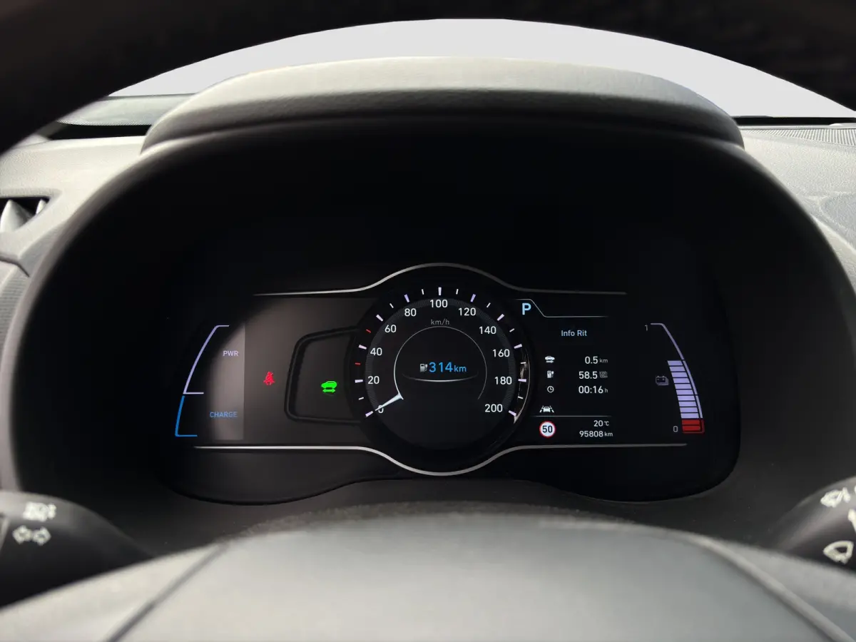 Premium 64 kWh | Stoelventilatie | Adap. Cruise | Leder | Adap. Cruise | Apple Carplay