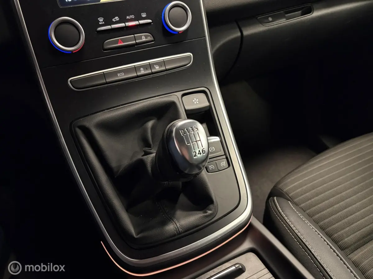 1.2 TCe Intens TR.HAAK / NAVI / LED / CLIMA / CRUISE / PDC /