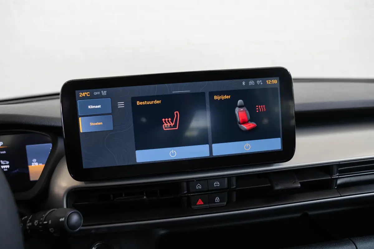 1.2 e-Hybrid Summit | Tot 8 Jaar Garantie | Voorruit verwarming | Camera | Navigatie | Keyless | Stoelverwarming |